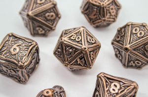 Metal dice set with engraved floral patterns 3