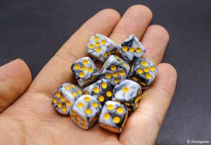 Small 6 Sided Dice 8