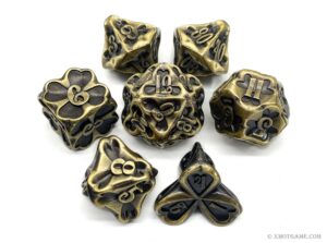 Trefoil dice set